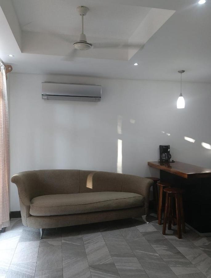 Pura Vida Apartments Quepos Dış mekan fotoğraf